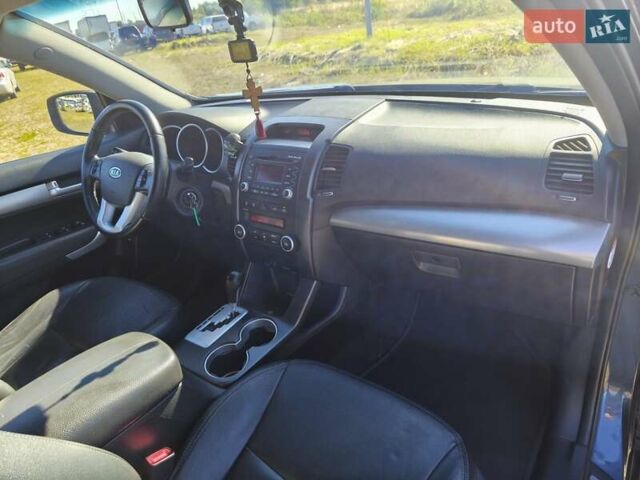 Синій Кіа Соренто, об'ємом двигуна 2.4 л та пробігом 217 тис. км за 10900 $, фото 8 на Automoto.ua