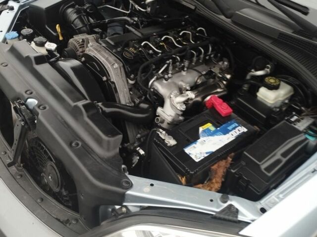 Синий Киа Соренто, объемом двигателя 2.5 л и пробегом 262 тыс. км за 4000 $, фото 13 на Automoto.ua