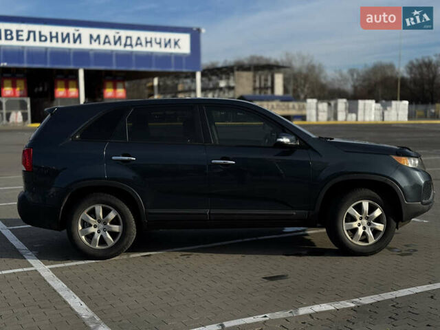 Синий Киа Соренто, объемом двигателя 2.36 л и пробегом 324 тыс. км за 9500 $, фото 1 на Automoto.ua
