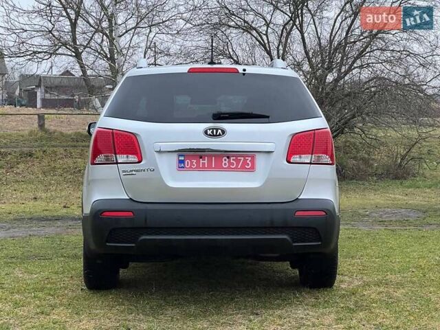 Синій Кіа Соренто, об'ємом двигуна 2.4 л та пробігом 212 тис. км за 9300 $, фото 4 на Automoto.ua