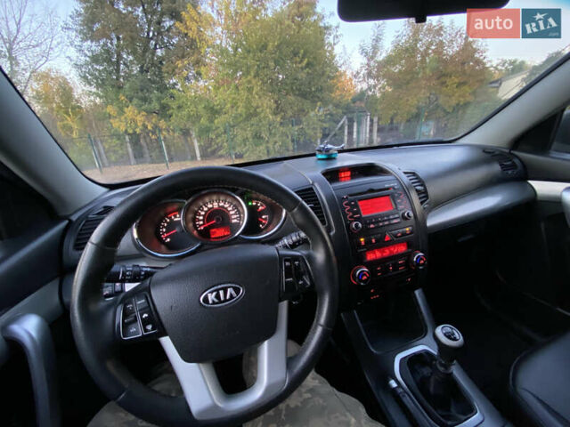 Синий Киа Соренто, объемом двигателя 2.2 л и пробегом 225 тыс. км за 11500 $, фото 17 на Automoto.ua