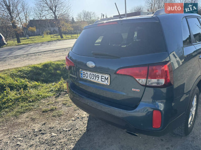 Синий Киа Соренто, объемом двигателя 2.35 л и пробегом 165 тыс. км за 12000 $, фото 2 на Automoto.ua