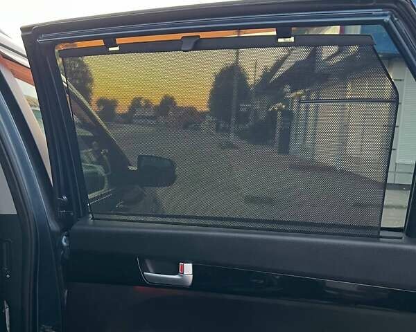 Синий Киа Соренто, объемом двигателя 3.34 л и пробегом 143 тыс. км за 13000 $, фото 11 на Automoto.ua