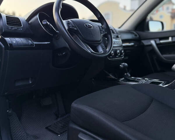 Синий Киа Соренто, объемом двигателя 2.4 л и пробегом 222 тыс. км за 10500 $, фото 15 на Automoto.ua