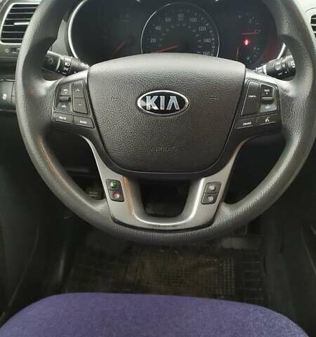 Синий Киа Соренто, объемом двигателя 2.36 л и пробегом 153 тыс. км за 12000 $, фото 7 на Automoto.ua