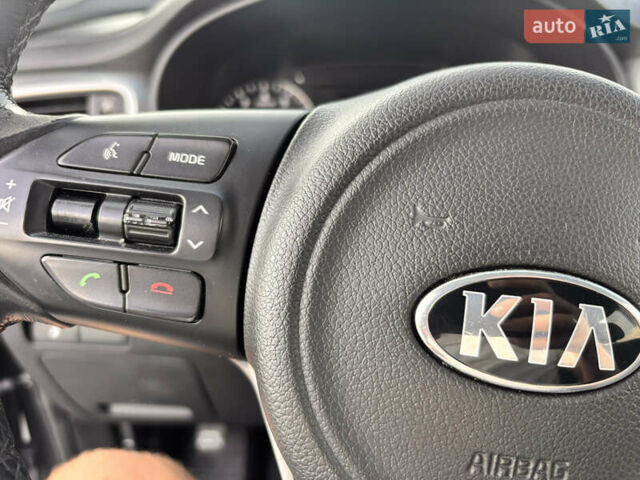 Синій Кіа Соренто, об'ємом двигуна 2.4 л та пробігом 132 тис. км за 13500 $, фото 19 на Automoto.ua