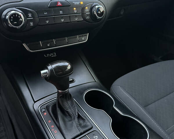 Синий Киа Соренто, объемом двигателя 2.36 л и пробегом 240 тыс. км за 13900 $, фото 21 на Automoto.ua