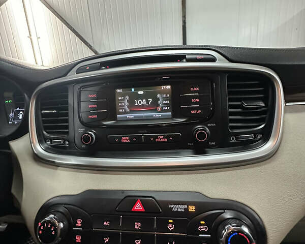 Синий Киа Соренто, объемом двигателя 2.36 л и пробегом 147 тыс. км за 16500 $, фото 13 на Automoto.ua