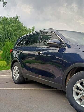 Синий Киа Соренто, объемом двигателя 2.36 л и пробегом 205 тыс. км за 17250 $, фото 9 на Automoto.ua