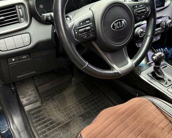 Синий Киа Соренто, объемом двигателя 2.2 л и пробегом 203 тыс. км за 23500 $, фото 3 на Automoto.ua