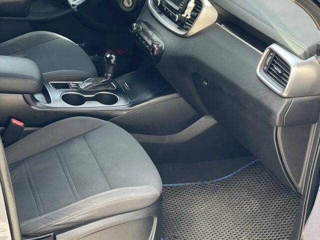 Синий Киа Соренто, объемом двигателя 3.3 л и пробегом 125 тыс. км за 16950 $, фото 6 на Automoto.ua