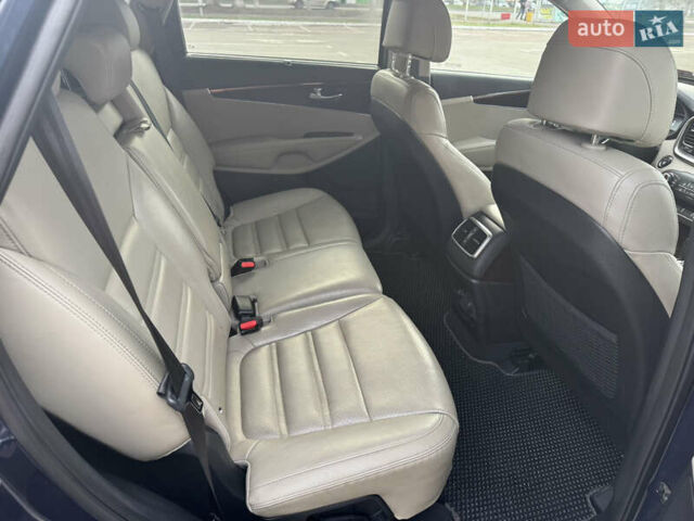 Синий Киа Соренто, объемом двигателя 2 л и пробегом 130 тыс. км за 17400 $, фото 10 на Automoto.ua