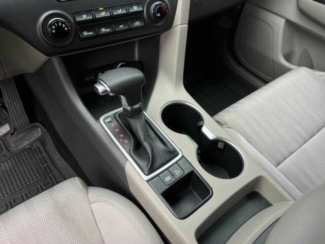 Синий Киа Соренто, объемом двигателя 2.4 л и пробегом 130 тыс. км за 12500 $, фото 20 на Automoto.ua