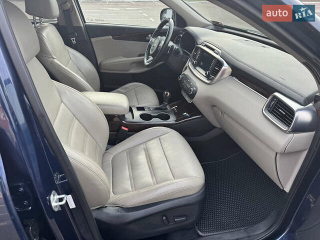 Синий Киа Соренто, объемом двигателя 2 л и пробегом 130 тыс. км за 17400 $, фото 12 на Automoto.ua