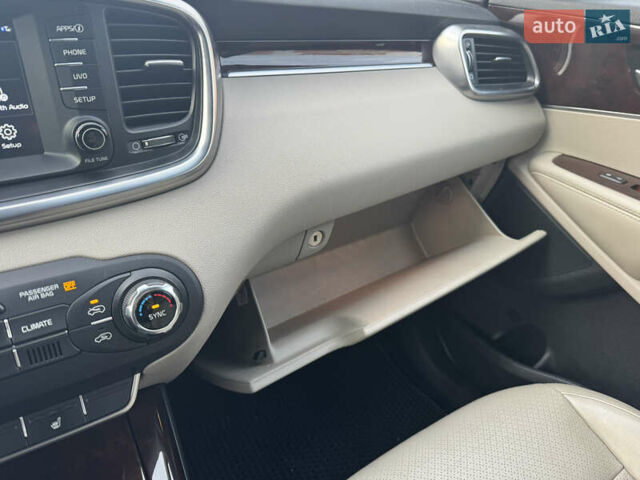 Синий Киа Соренто, объемом двигателя 2 л и пробегом 130 тыс. км за 17400 $, фото 20 на Automoto.ua