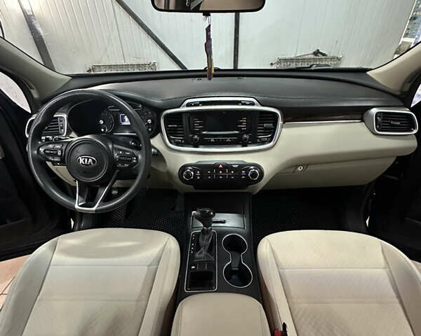 Синий Киа Соренто, объемом двигателя 2.36 л и пробегом 147 тыс. км за 16500 $, фото 19 на Automoto.ua