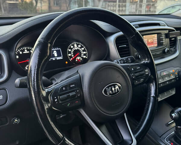 Синий Киа Соренто, объемом двигателя 2.36 л и пробегом 240 тыс. км за 13900 $, фото 24 на Automoto.ua