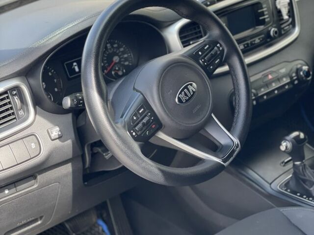 Синий Киа Соренто, объемом двигателя 3.3 л и пробегом 125 тыс. км за 16950 $, фото 5 на Automoto.ua