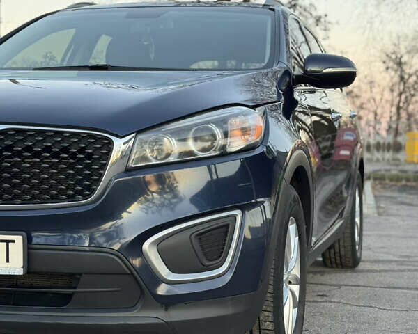 Синий Киа Соренто, объемом двигателя 2.36 л и пробегом 240 тыс. км за 13900 $, фото 7 на Automoto.ua