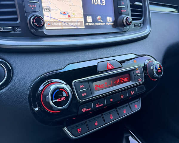 Синий Киа Соренто, объемом двигателя 2 л и пробегом 207 тыс. км за 22800 $, фото 25 на Automoto.ua