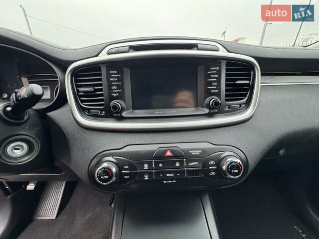 Киа Соренто 2017 в Киеве на Automoto.ua Синий Киа Соренто, объемом двигателя 2.4 л и пробегом 100 тыс. км за 15700 $, фото 33 на Automoto.ua