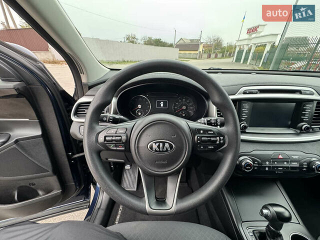 Киа Соренто 2017 в Киеве на Automoto.ua Синий Киа Соренто, объемом двигателя 2.4 л и пробегом 100 тыс. км за 15700 $, фото 28 на Automoto.ua