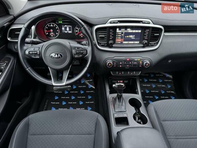 Синій Кіа Соренто, об'ємом двигуна 2.4 л та пробігом 155 тис. км за 14900 $, фото 3 на Automoto.ua