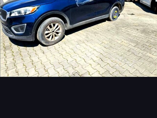 Синий Киа Соренто, объемом двигателя 2.4 л и пробегом 130 тыс. км за 16800 $, фото 4 на Automoto.ua