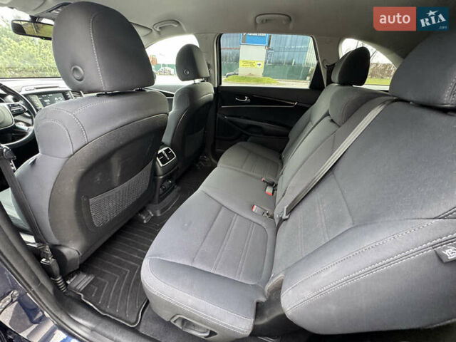 Синій Кіа Соренто, об'ємом двигуна 0 л та пробігом 230 тис. км за 14999 $, фото 26 на Automoto.ua