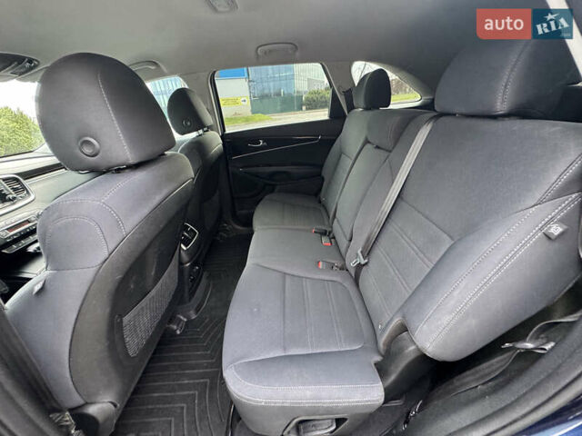 Синій Кіа Соренто, об'ємом двигуна 0 л та пробігом 230 тис. км за 14999 $, фото 25 на Automoto.ua