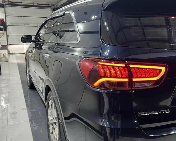 Синий Киа Соренто, объемом двигателя 2.2 л и пробегом 173 тыс. км за 28200 $, фото 8 на Automoto.ua