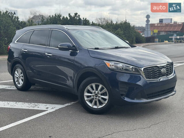 Синій Кіа Соренто, об'ємом двигуна 0 л та пробігом 230 тис. км за 14999 $, фото 3 на Automoto.ua