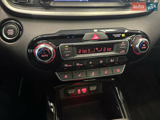 Синий Киа Соренто, объемом двигателя 2.2 л и пробегом 166 тыс. км за 25000 $, фото 33 на Automoto.ua