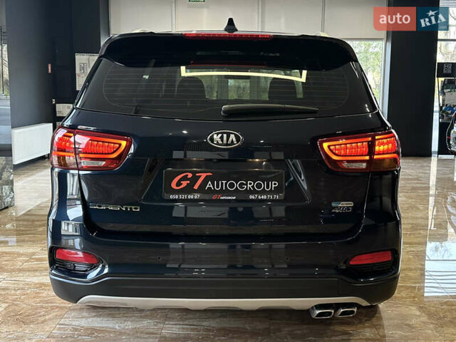 Синий Киа Соренто, объемом двигателя 2.2 л и пробегом 166 тыс. км за 25000 $, фото 8 на Automoto.ua