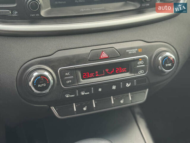 Синій Кіа Соренто, об'ємом двигуна 0 л та пробігом 230 тис. км за 14999 $, фото 21 на Automoto.ua