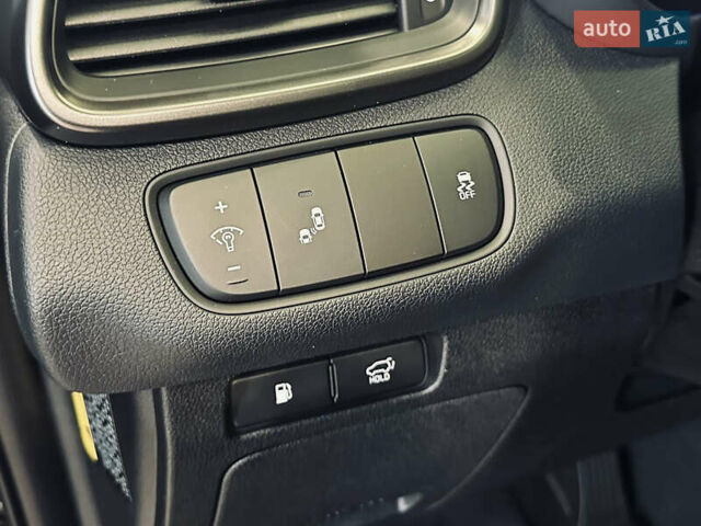 Синий Киа Соренто, объемом двигателя 2.2 л и пробегом 166 тыс. км за 25000 $, фото 23 на Automoto.ua