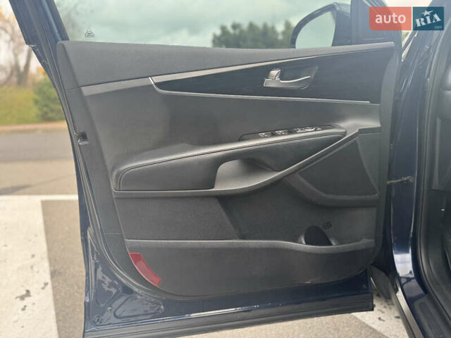 Синій Кіа Соренто, об'ємом двигуна 0 л та пробігом 230 тис. км за 14999 $, фото 9 на Automoto.ua