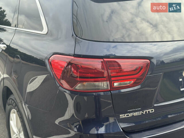 Синій Кіа Соренто, об'ємом двигуна 0 л та пробігом 230 тис. км за 14999 $, фото 7 на Automoto.ua