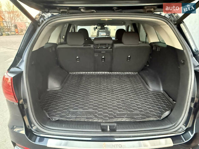 Синій Кіа Соренто, об'ємом двигуна 2.2 л та пробігом 271 тис. км за 21500 $, фото 5 на Automoto.ua