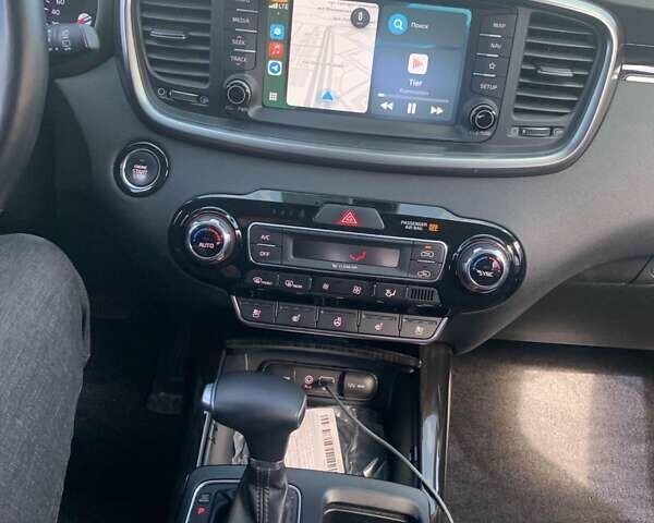 Синій Кіа Соренто, об'ємом двигуна 2 л та пробігом 156 тис. км за 20900 $, фото 5 на Automoto.ua