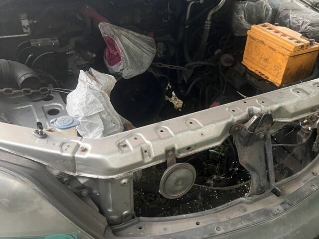 Зеленый Киа Соренто, объемом двигателя 2.5 л и пробегом 280 тыс. км за 1909 $, фото 3 на Automoto.ua