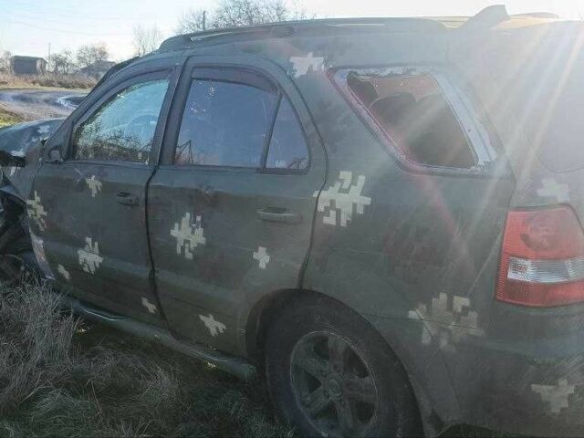 Зелений Кіа Соренто, об'ємом двигуна 2.5 л та пробігом 300 тис. км за 500 $, фото 3 на Automoto.ua