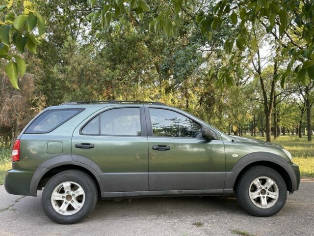 Зелений Кіа Соренто, об'ємом двигуна 2.4 л та пробігом 274 тис. км за 3999 $, фото 6 на Automoto.ua