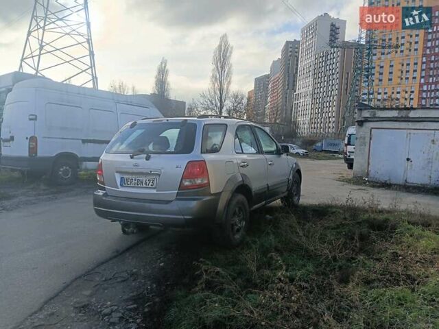 Зеленый Киа Соренто, объемом двигателя 2.5 л и пробегом 310 тыс. км за 3600 $, фото 2 на Automoto.ua