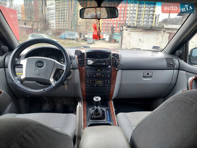 Зелений Кіа Соренто, об'ємом двигуна 2.5 л та пробігом 310 тис. км за 3250 $, фото 5 на Automoto.ua