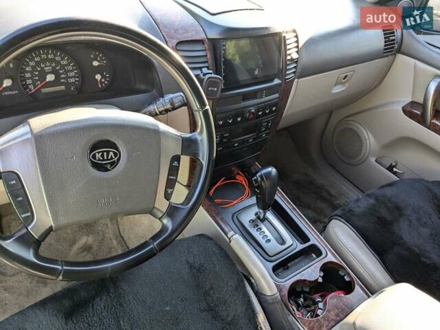 Зеленый Киа Соренто, объемом двигателя 3.5 л и пробегом 250 тыс. км за 5000 $, фото 6 на Automoto.ua