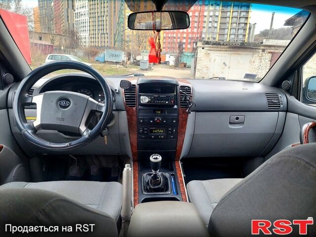 Зелений Кіа Соренто, об'ємом двигуна 2.5 л та пробігом 310 тис. км за 3250 $, фото 5 на Automoto.ua