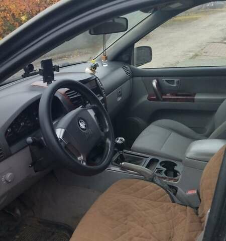 Зеленый Киа Соренто, объемом двигателя 2.5 л и пробегом 319 тыс. км за 4749 $, фото 2 на Automoto.ua