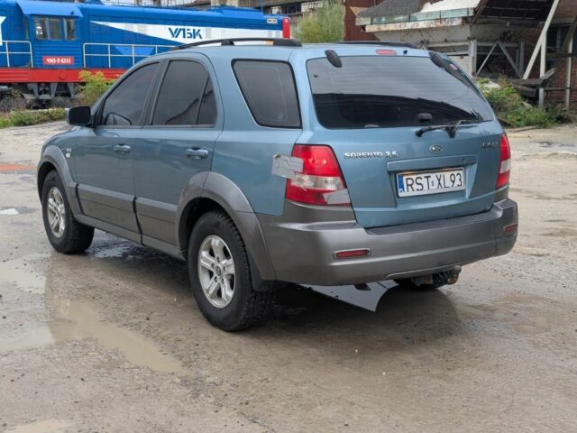Киа Соренто 2004 в Львове на Automoto.ua Зеленый Киа Соренто, объемом двигателя 3 л и пробегом 308 тыс. км за 3700 $, фото 4 на Automoto.ua