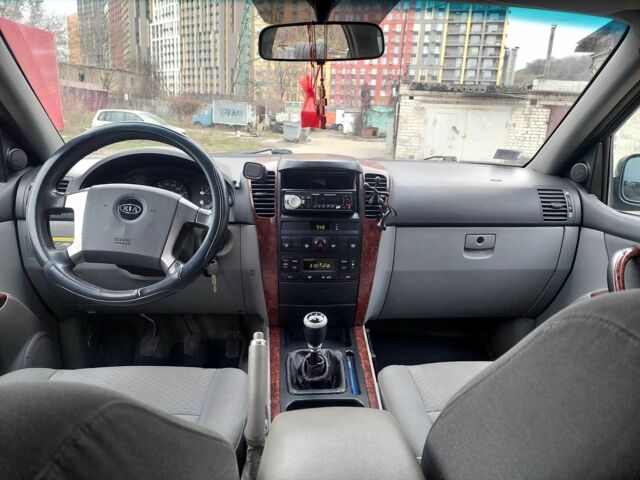 Зелений Кіа Соренто, об'ємом двигуна 2.5 л та пробігом 310 тис. км за 3250 $, фото 5 на Automoto.ua